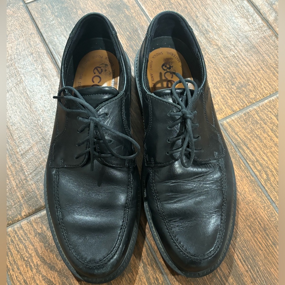 Mens Ecco shoes size 42 good used condition